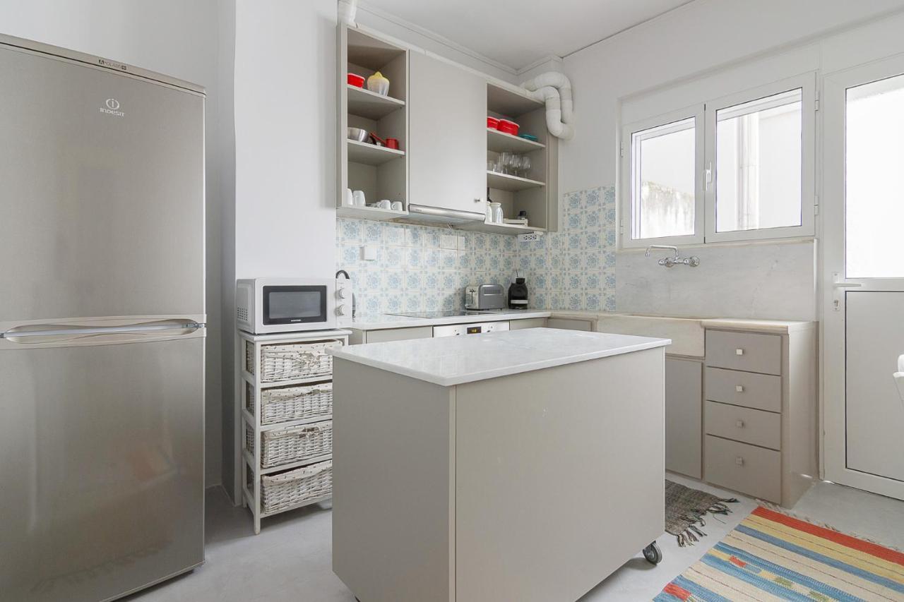 A Modern 2-Bedroom Apartment Near Areios Pagos Athens Exterior photo